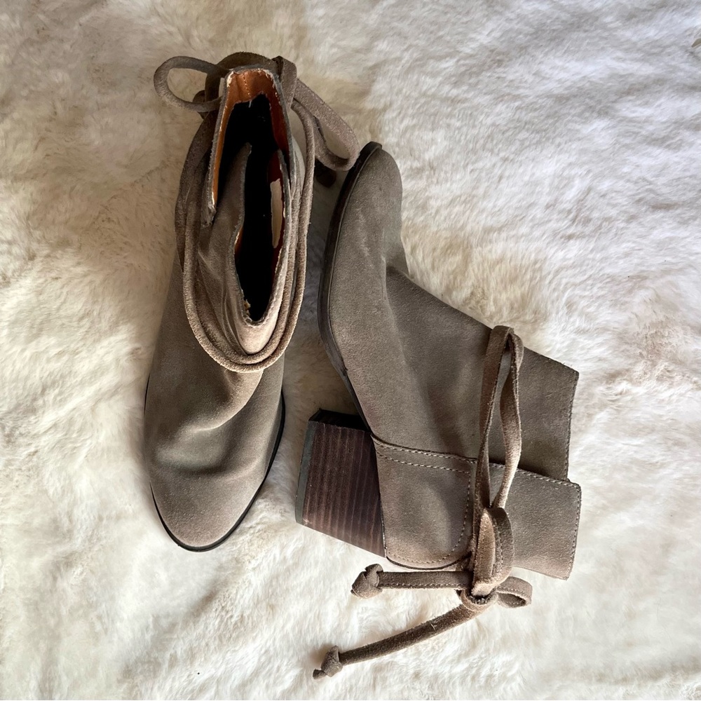 DV Dolce Vita Tan Wrap Cord Suede Ankle Boots 7